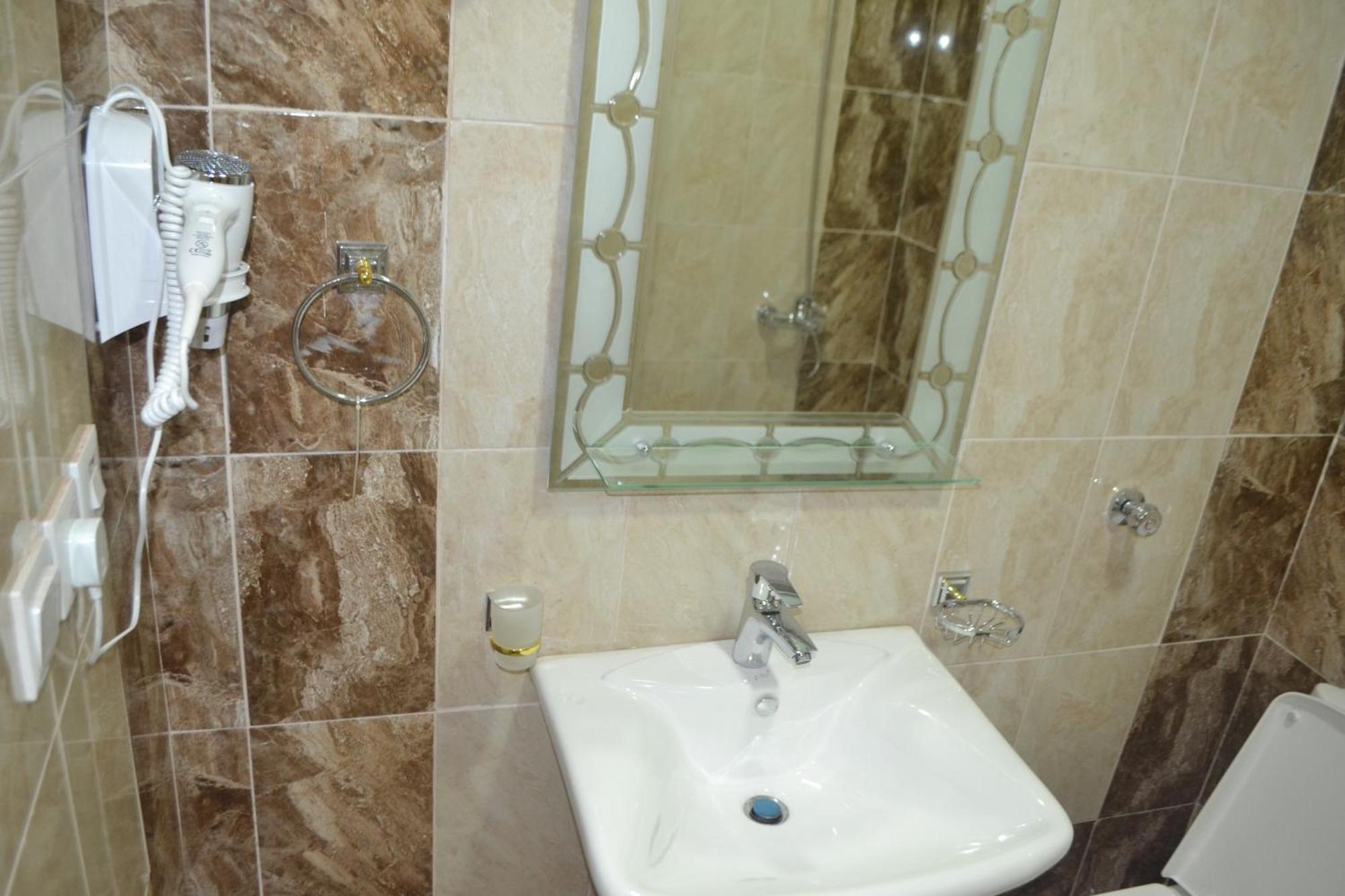 Al Manzil Almutmeez Aparthotel Dzsidda Szoba fotó